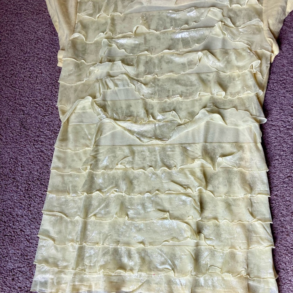 SO Soft Yellow Ruffled Top